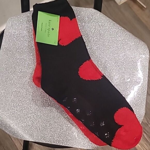 Kate Spade Valentine's Day 2-PK Plush Heart Logo/Solid Crew Sock - Picture 5 of 8